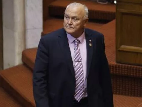 Senador Becker indultos