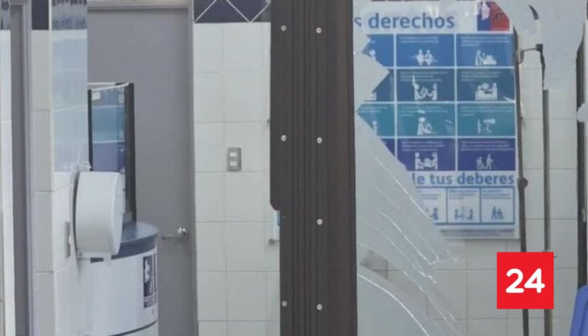 Buscaban asesino de un familiar: personas ingresan a centro hospitalario y causan destrozos