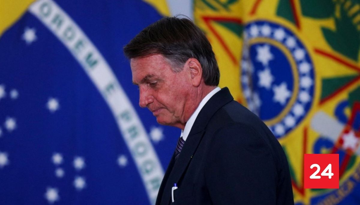 Jair Bolsonaro muestra mejoría pero sigue internado