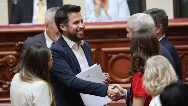 Gustavo Gatica y José Antonio Kast en Congreso Nacional