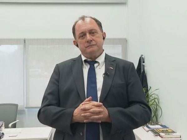 ministro poduje caja fiscal