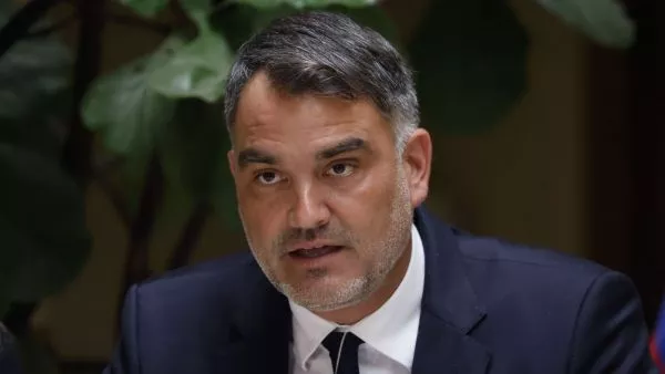 Javier Macaya protagoniza tenso cruce en el Senado con Daniel Núñez.