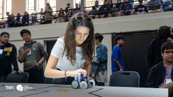 Fundación Mustakis abre talleres gratuitos de ciencia 2026.