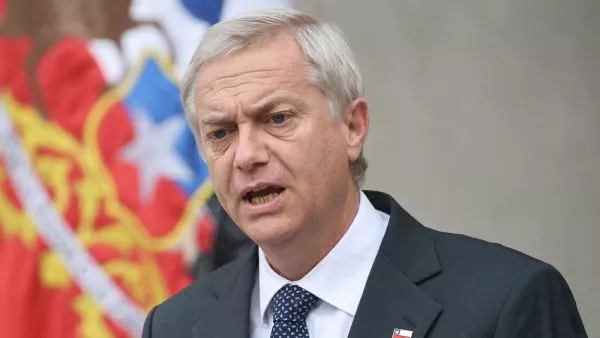 Presidente Kast decreta tres días de duelo nacional por muerte de carabinero en Puerto Varas.