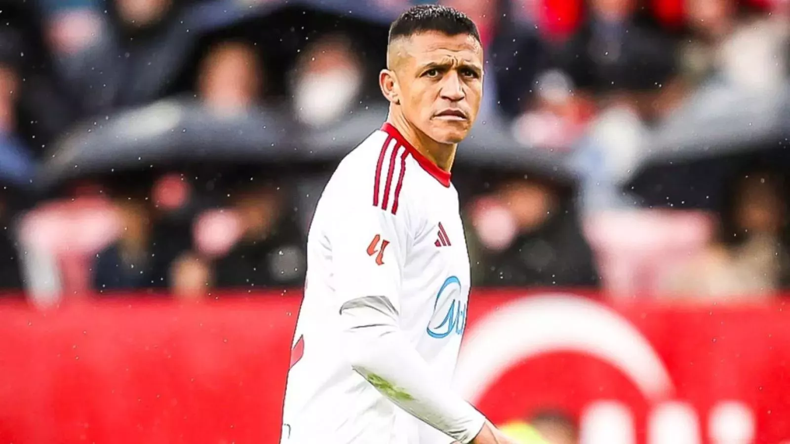 Alexis Sánchez jugando por el Sevilla