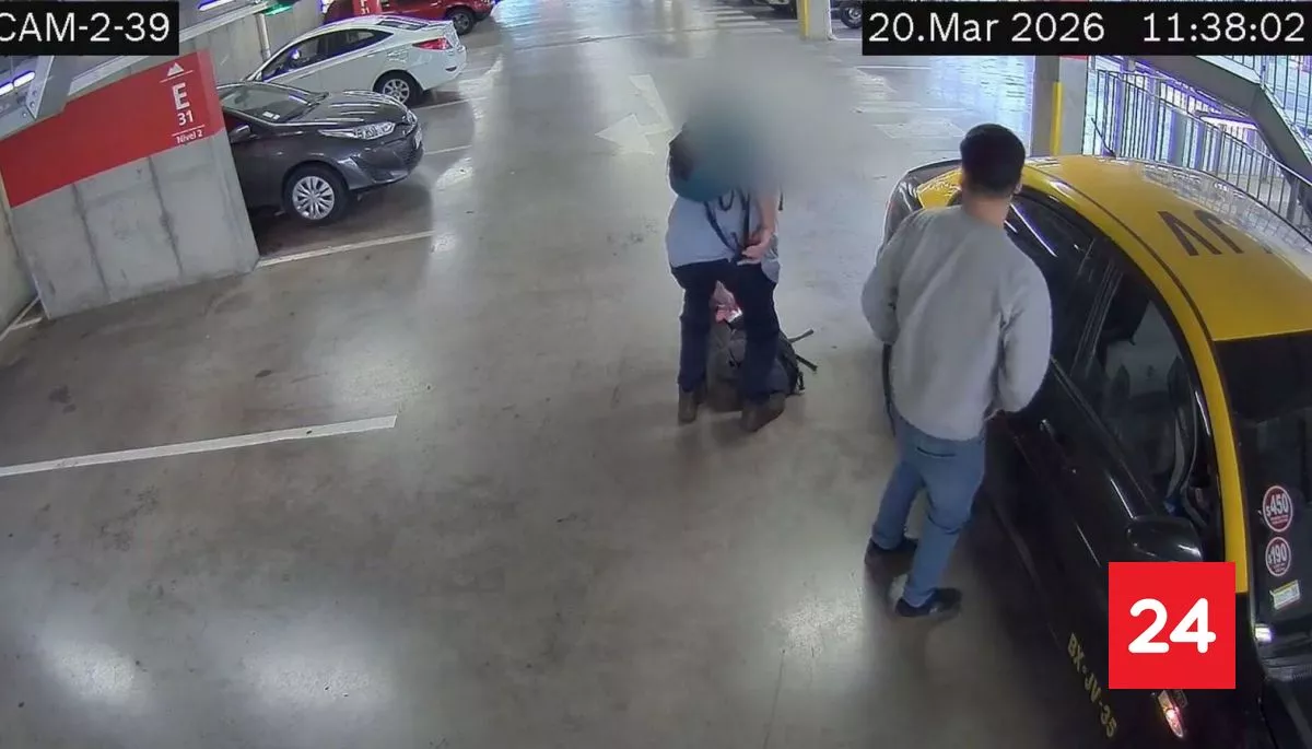 Detienen a taxista que estafó a turista en aeropuerto: cobró dos veces y huyó con sus maletas