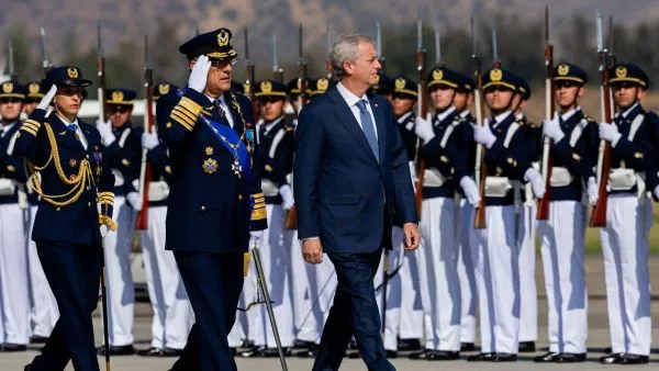 Revive la ceremonia del aniversario 96° de la Fuerza Aérea de Chile