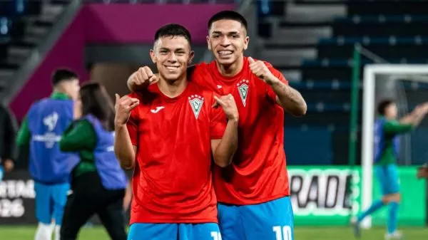 Jugadores de Santiago Wanderers celebrando un triunfo en la Copa Libertadores Sub 20