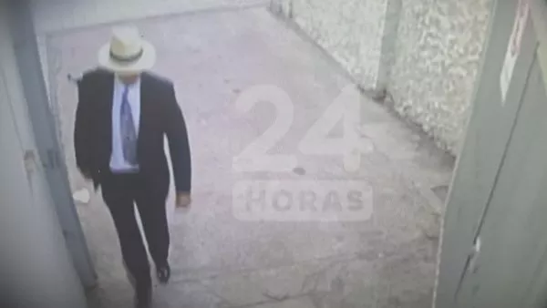 Solitario delincuente llegó vestido con traje y sombrero
