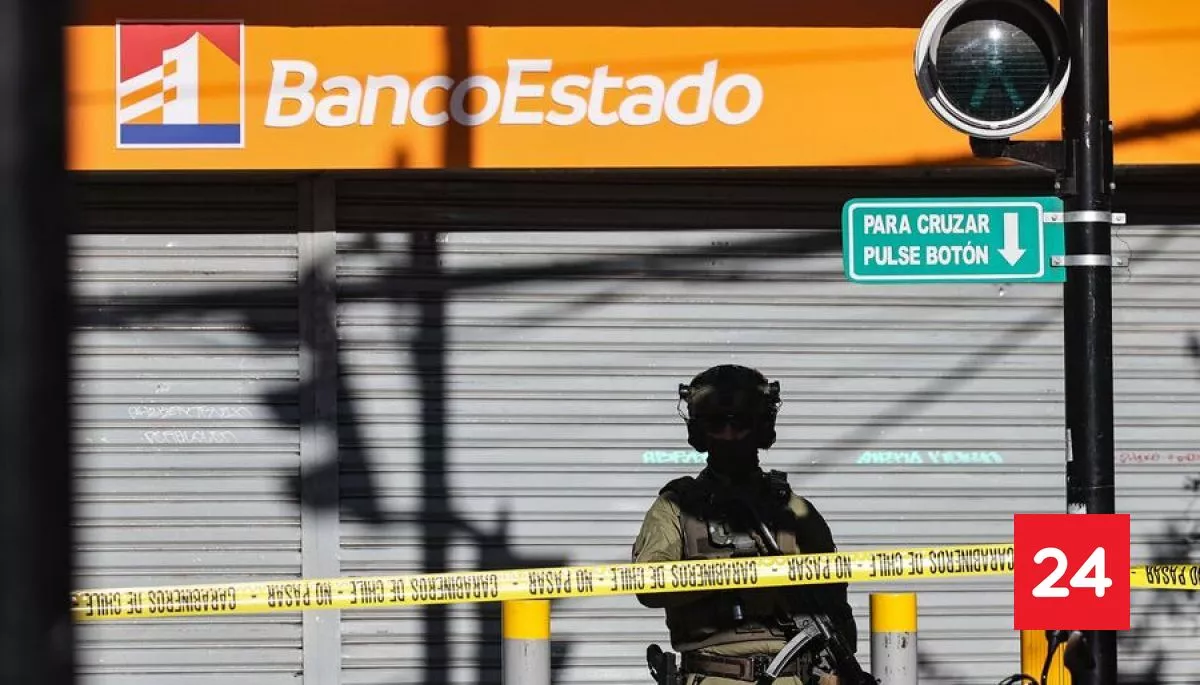 #Nacional 

Asalto con rehenes en BancoEstado de Providencia deja un delincuente detenido 

Más detalles ⬇