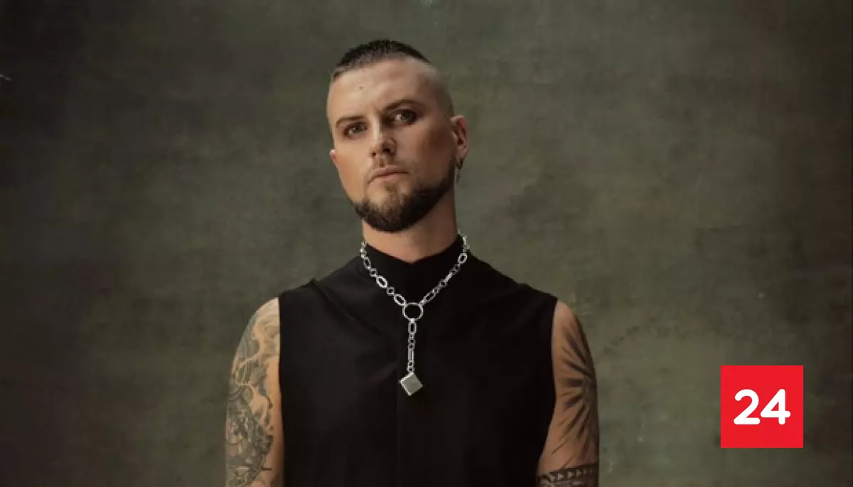 La romántica foto de Jean Philippe con actriz 14 años menor