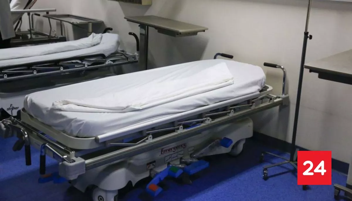 ⭕️ #Ahora24H 

Pérdida de confianza por desempeño: anuncian salida de directora del Servicio de Salud Viña del Mar Quillota

Más detalles ⬇️