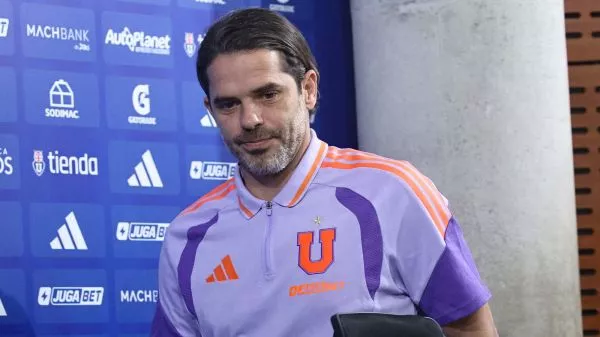 Fernando Gago en su presentación como DT de la Universidad de Chile