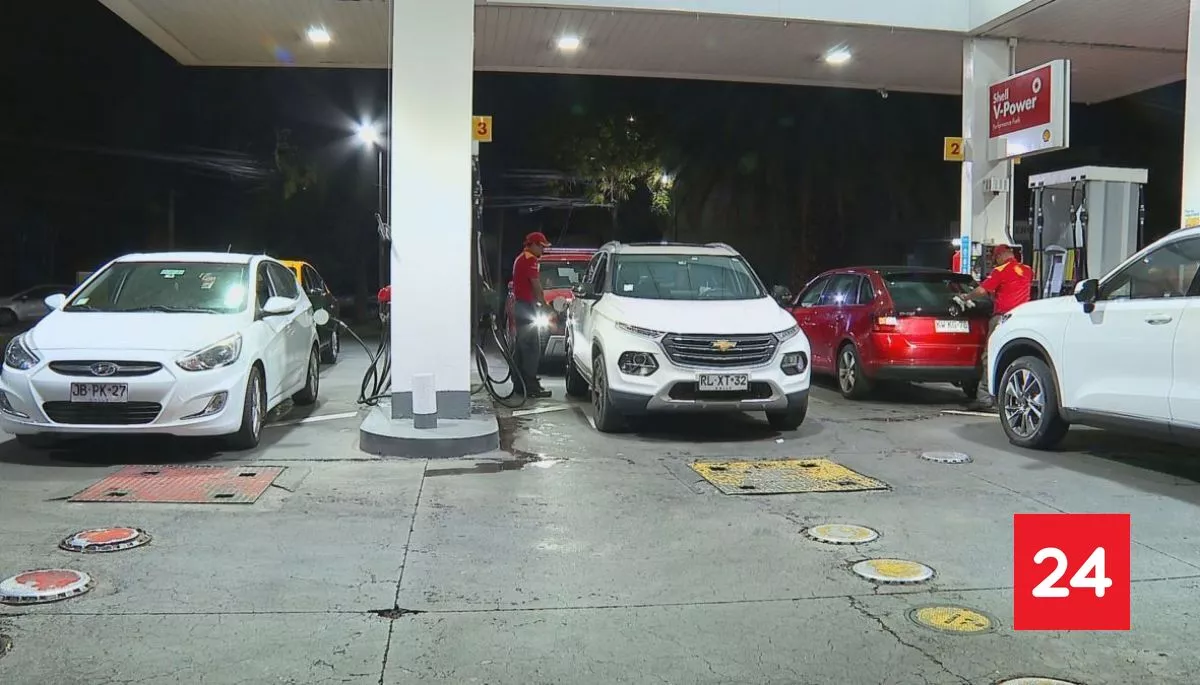 Largas filas en distintas estaciones de servicio del país para cargar combustible