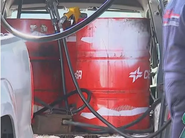 ¿Cuánta bencina se puede cargar en bidones y qué exige la SEC?