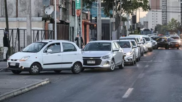 Los 10 autos más económicos para enfrentar las alzas de bencinas