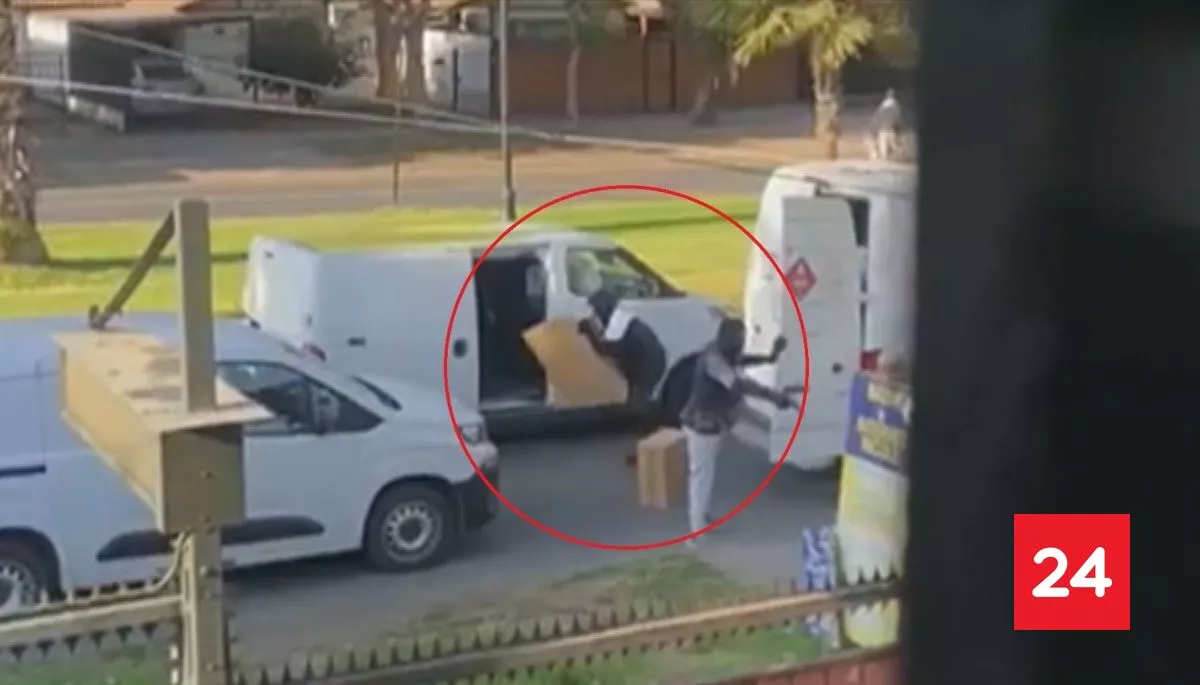 El VIDEO en que delincuentes roban $90 millones en cigarros tras asalto en Maipú