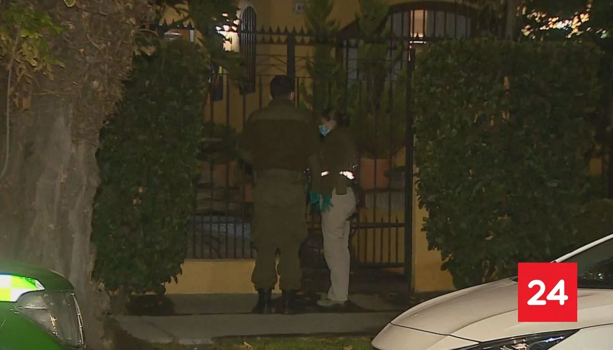 Dos adultos mayores fueron maniatados por tres delincuentes en su domicilio en La Reina