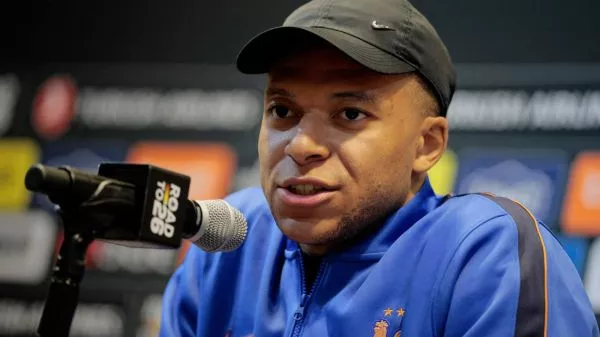 Kylian Mbappé en conferencia de prensa previo al amistoso ante Brasil