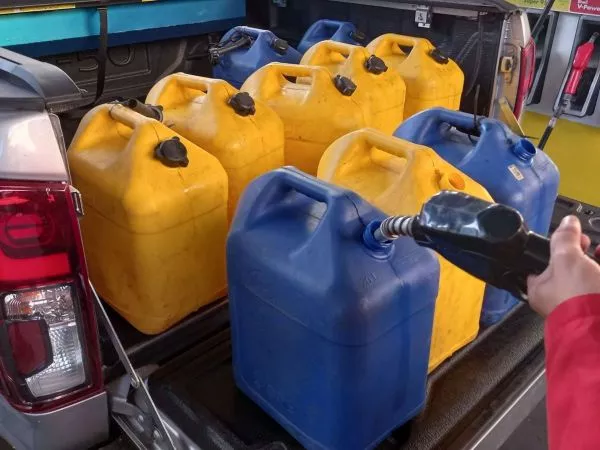 ¿Cuánto tiempo se puede guardar un bidón con bencina?