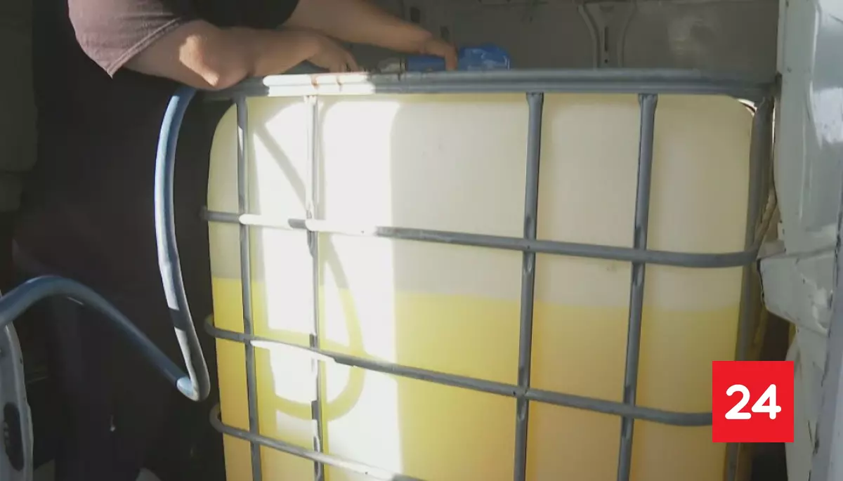 #Nacional 

Conductor llenó bidón con mil litros de diésel en Estación Central: gastó casi $1 millón 

Más detalles⬇️