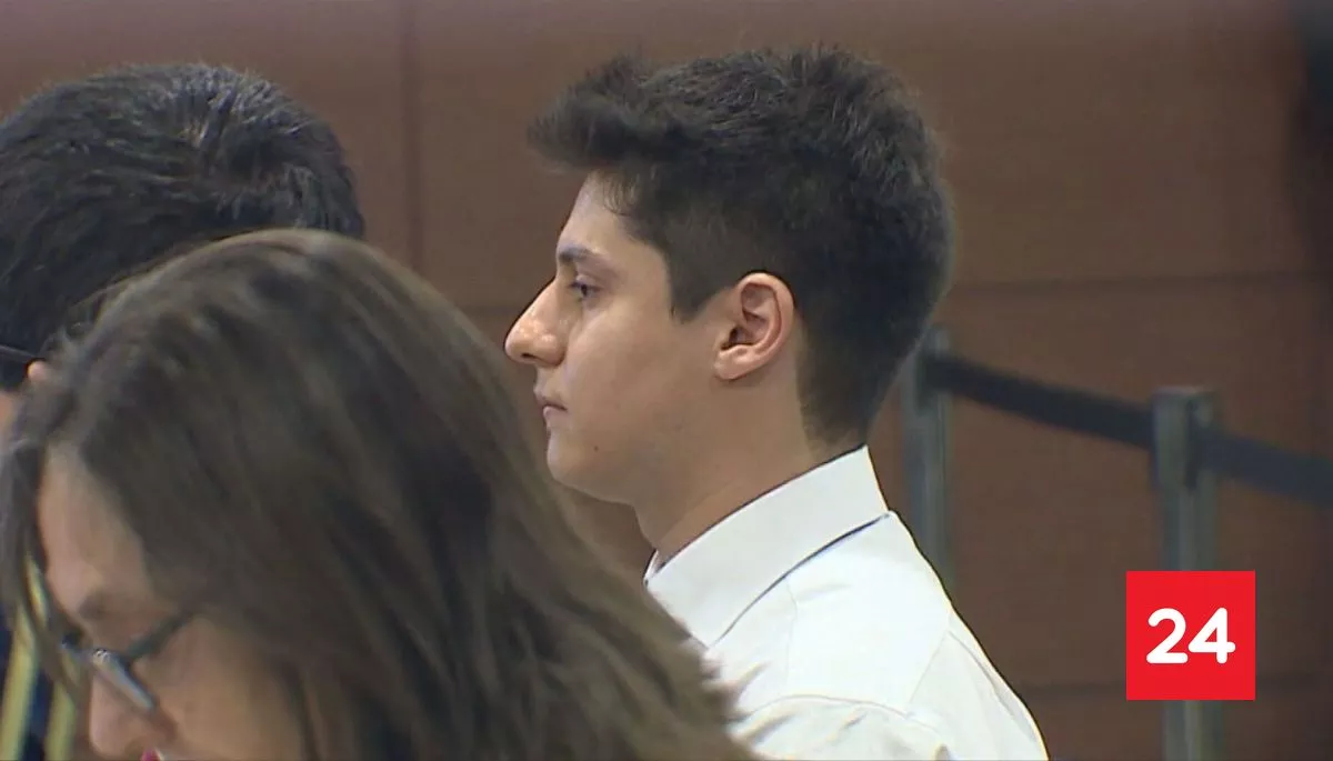 #Nacional     

La reacción de Nicolás Zepeda tras ser condenado a cadena perpetua

Más detalles⬇️