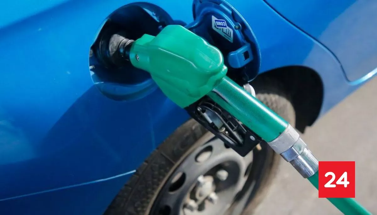 #Economía 

Cómo ahorrar hasta $350 por litro de bencina: las ofertas para este viernes