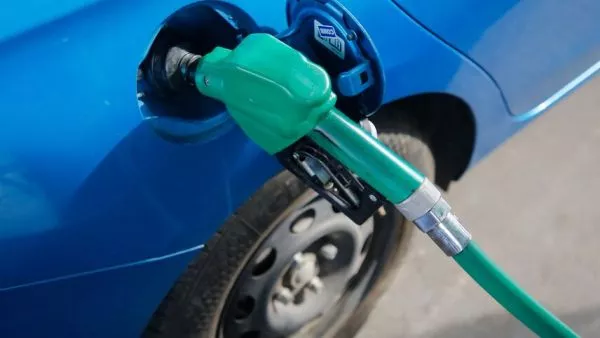 Cómo ahorrar hasta $350 por litro de bencina