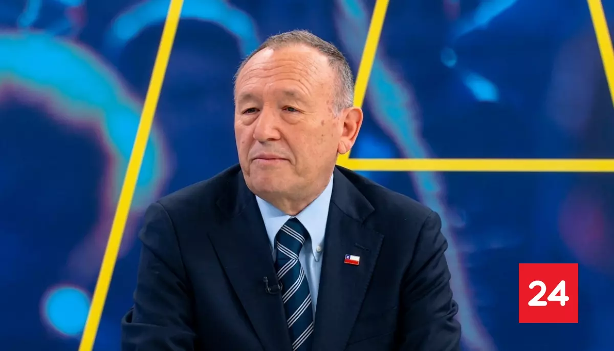 #Política

Ministro García Ruminot: cobros del CAE empezarán 