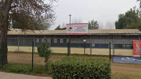 Carabineros detiene a estudiante que llegó armado a colegio de Curicó