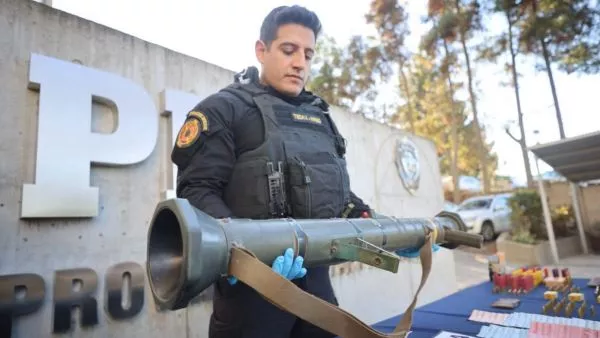 detienen a banda de microtráfico que tenía dos lanzacohetes