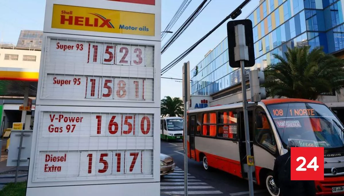 ❗ #TeSirve 

Revisa cómo usar la calculadora para saber cuánto subirá tu gasto en bencina

Más detalles ⬇️