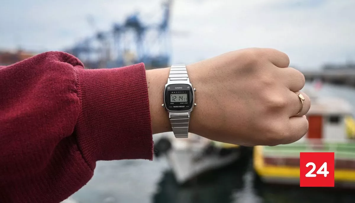 ❗ #TeSirve 

Cambio de hora 2026 llega esta semana: ¿se adelantan o retrasan los relojes? 

Más detalles⬇️