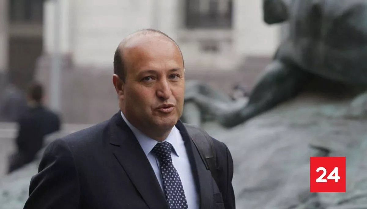 #Nacional 

Defensa refuta resolución del tribunal por prisión preventiva de exfiscal Guerra

Más detalles ⬇️