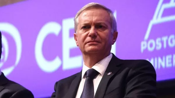 Presidente Kast anuncia que bajará su sueldo: