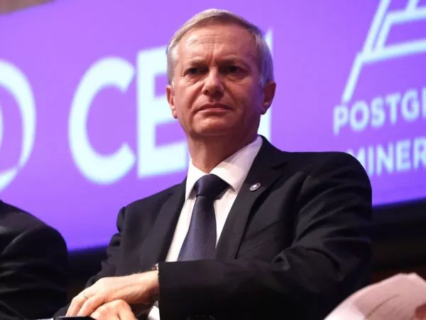 Presidente Kast anuncia que bajará su sueldo: