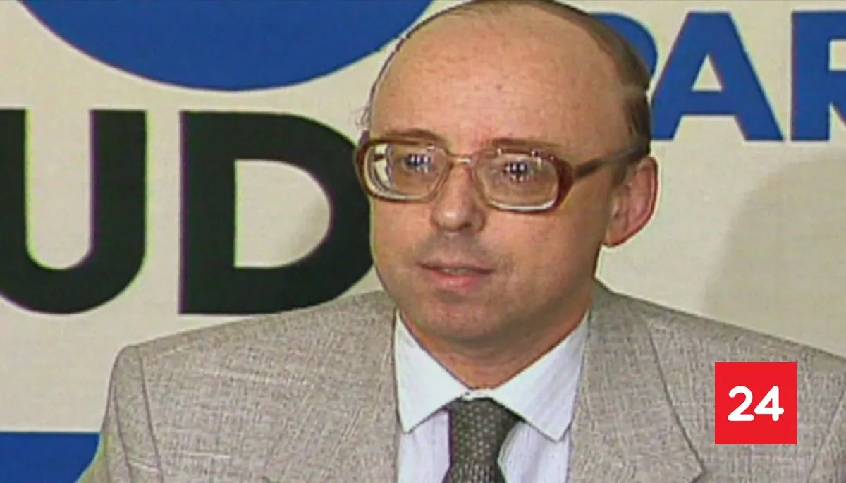 #Nacional 

35 años del asesinato del senador Jaime Guzmán 

Más detalles⬇️