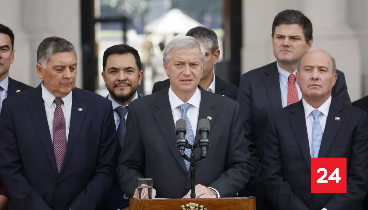 #Nacional 

Presidente Kast anuncia entrega de cilindros de gas a familias: a quiénes beneficiará y cómo se repartirán 

Más detalles ⬇