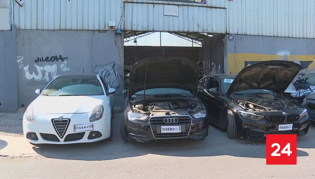 Tres personas detenidas tras fiscalización a taller mecánico: trabajaban con vehículos de alta gama