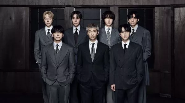 Grupo BTS posando para una fotografía
