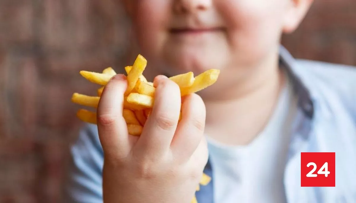 #Bienestar 

Crisis de obesidad infantil en Chile: 1 de cada 4 niños vive con una condición que triplica el riesgo de ACV en el futuro 

Más detalles ⬇