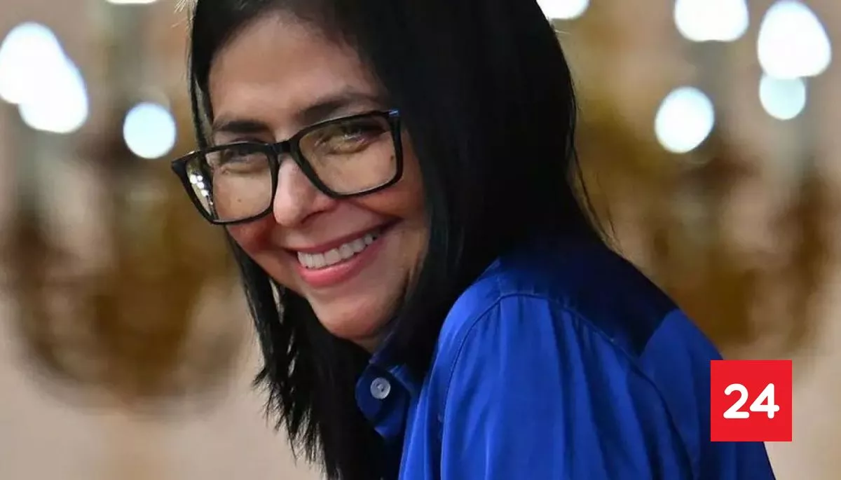 EE.UU. suspende sanciones a presidenta interina de Venezuela