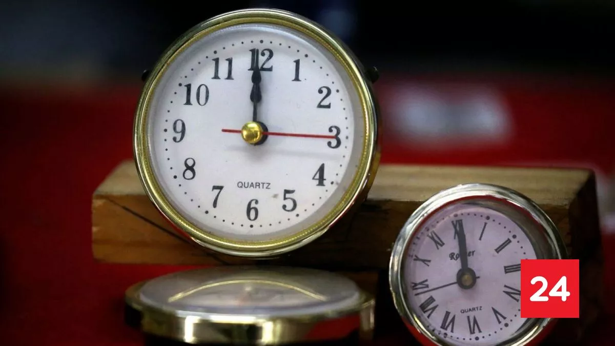 #Nacional

Este es el verdadero horario que debería tener Chile por ubicación geográfica: no es de ni invierno ni de verano

Más detalles⬇️