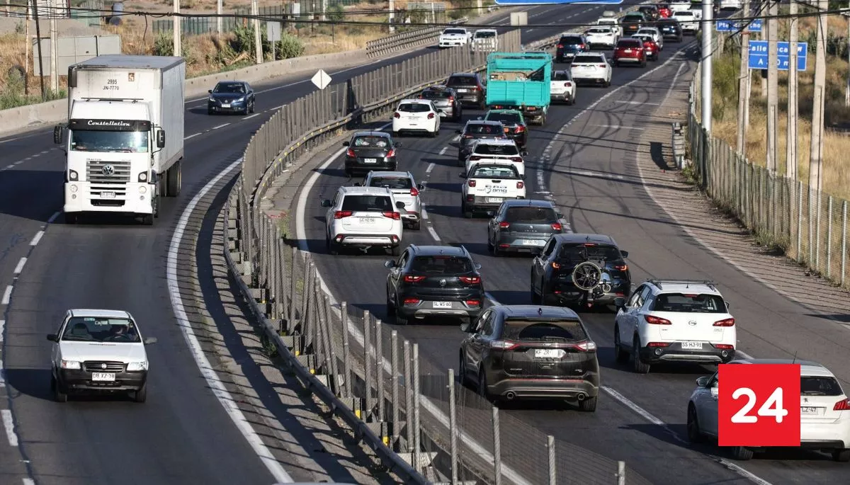 #Nacional

Balance Semana Santa: cerca de 280 mil vehículos han salido de la RM

Más detalles⬇️