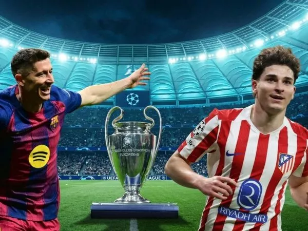 Robert Lewandowski jugando para el FC Barcelona y Julián Álvarez jugando para el Atlético de Madrid