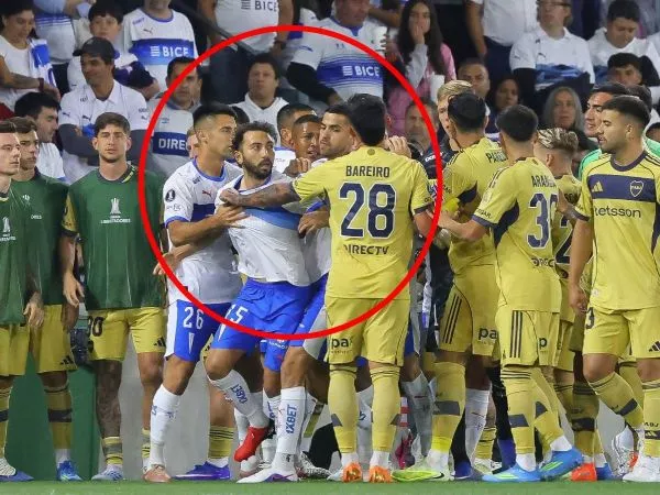 Polémico momento en el partido de la Universidad Católica y Boca Juniors