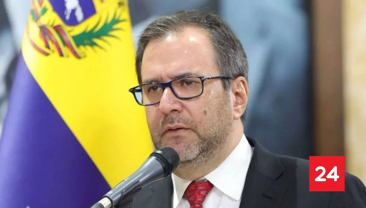 Canciller de Venezuela y relaciones diplomáticas con Chile: "No se puede pedir diálogo mientras se siembra desprecio"