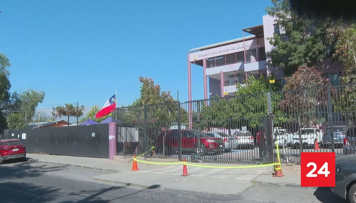 Cuatro alumnos resultaron heridos tras caída de portón en colegio de Puente Alto