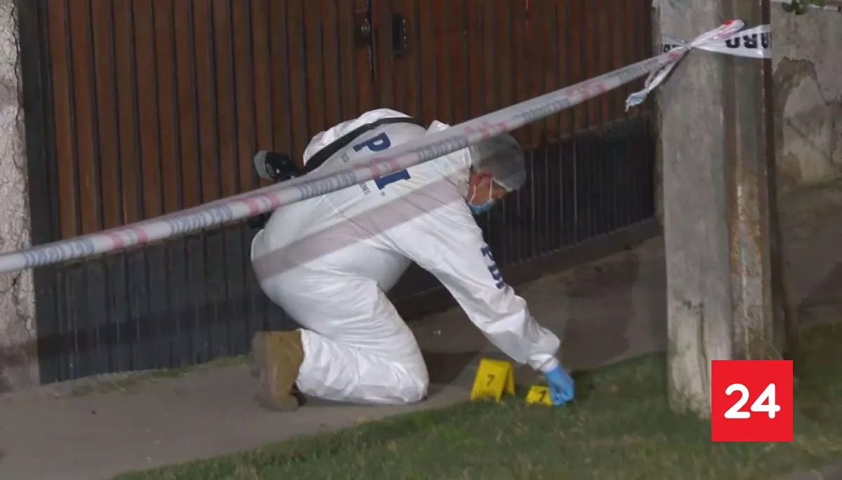 #Nacional 

PDI repelió violento robo a almacén en Cerrillos: un delincuente resultó herido 

Más detalles ⬇