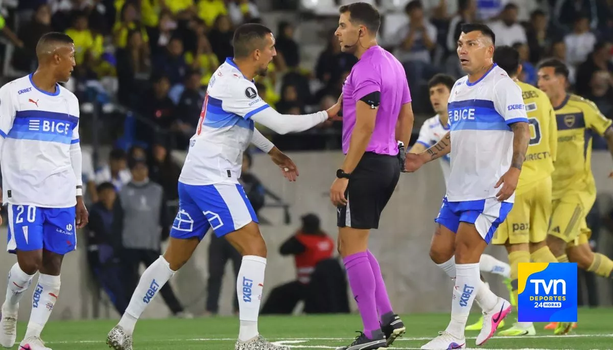 No se vio en TV: La otra polémica imagen que pasó CASI desapercibida en duelo de la UC y Boca